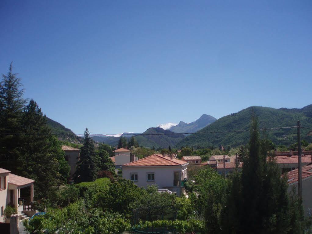 Hotel Saint Michel Digne-les-Bains Exterior foto